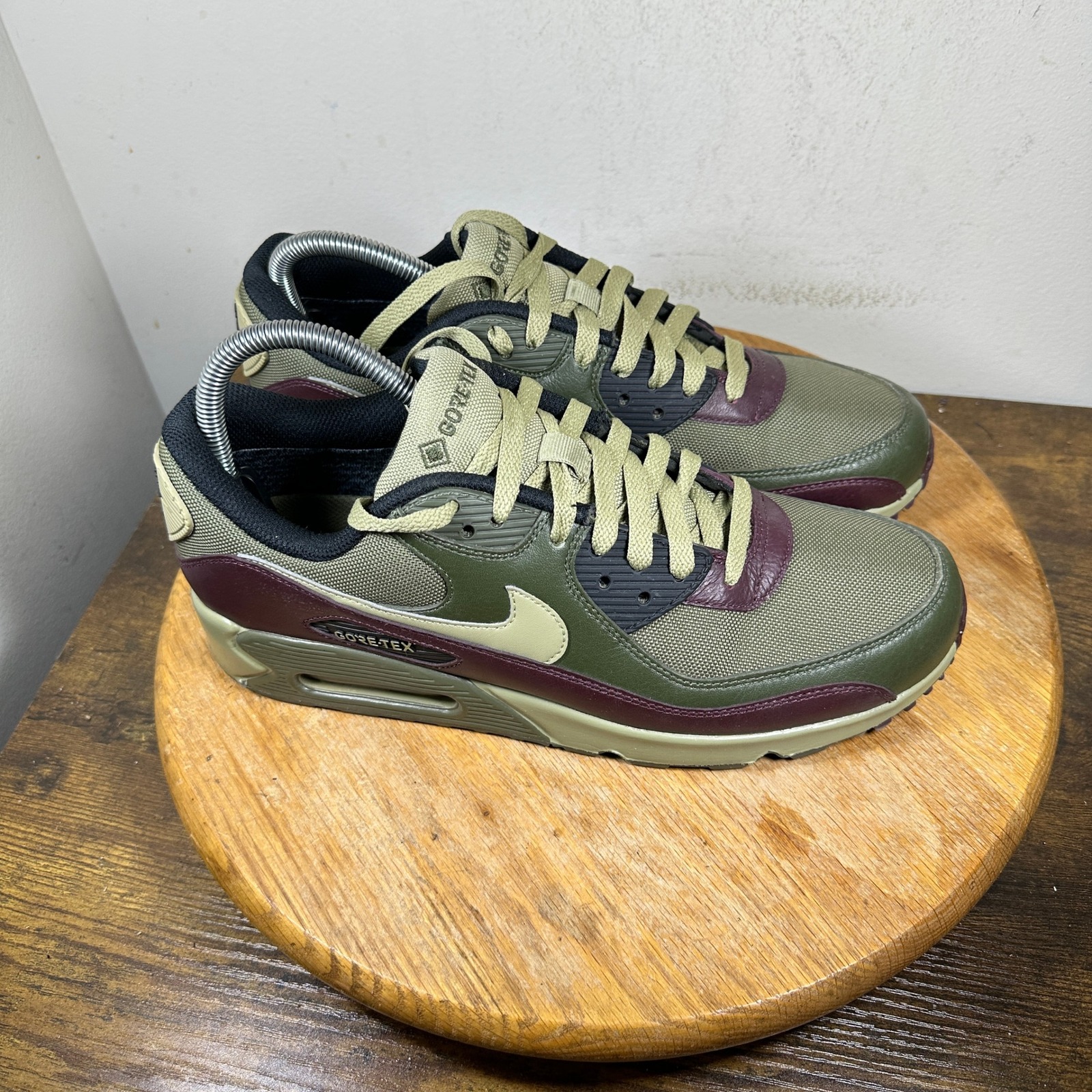 Nike Air Max 90 Gore-Tex Mens Medium Olive Burgundy Fd5810-200 Sneakers Size 9.5